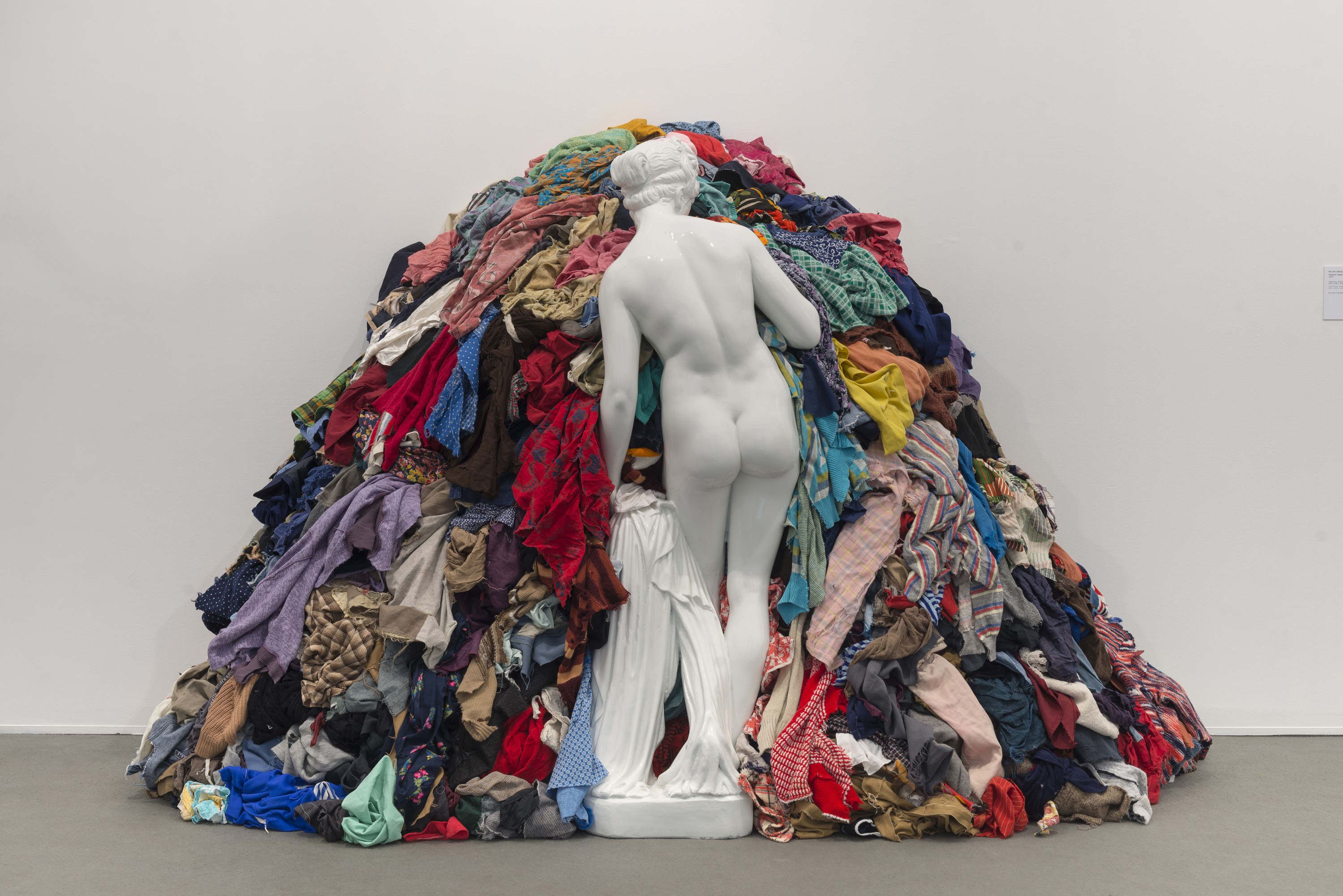 Michelangelo Pistoletto, Venere degli stracci (Vénus aux chiffons), 1967, (c) Oak Taylor-Smith